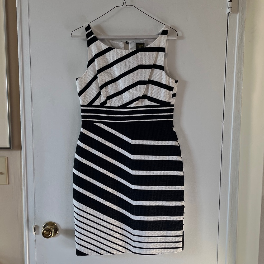 Taylor B & W Modern Striped Midi Sheath Dress